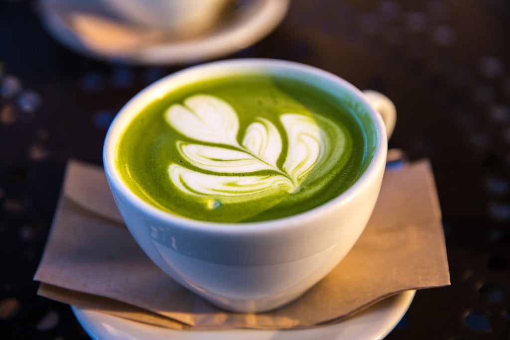 10 erstaunliche Vorteile von Matcha für Ihre Gesundheit: Grüntee und Zellschutz im Fokus